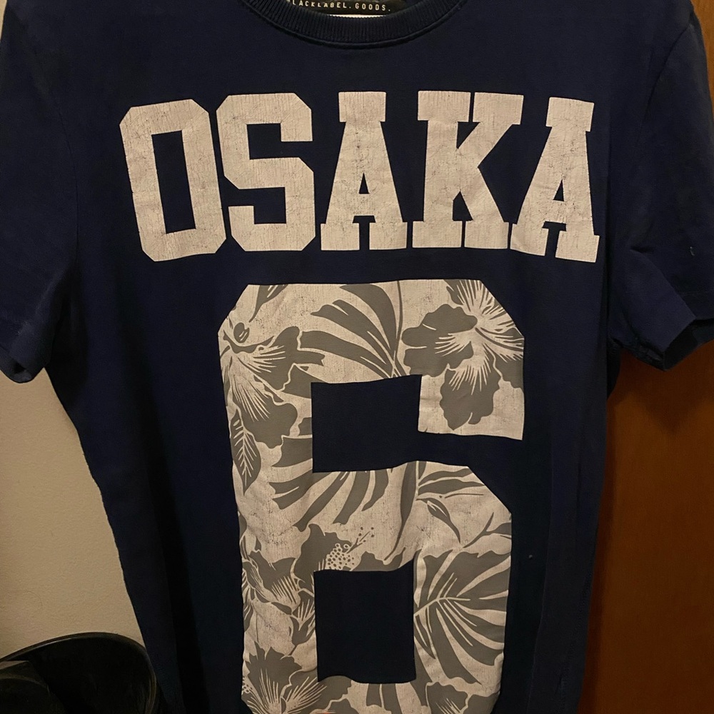 Brand new !! Never worn .. superdy t shirt